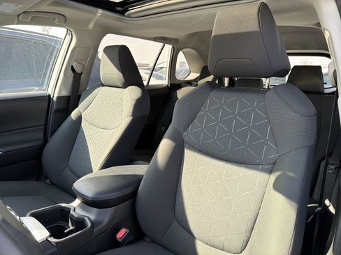 Used 2023 Toyota RAV4 XLE w/ Convenience Package image 10