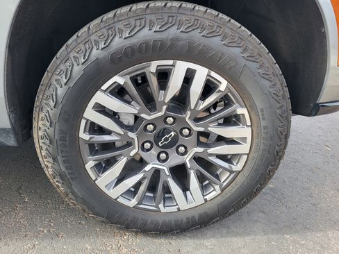 Certified 2025 Chevrolet Tahoe Z71 image 22