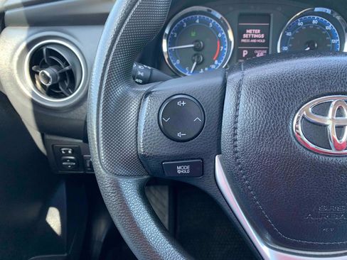 Used 2019 Toyota Corolla LE image 15