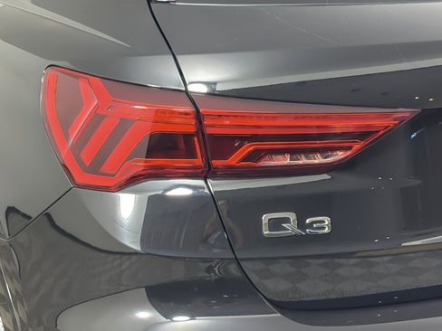 Used 2023 Audi Q3 2.0T Premium w/ Convenience Package AWD/4WD image 26
