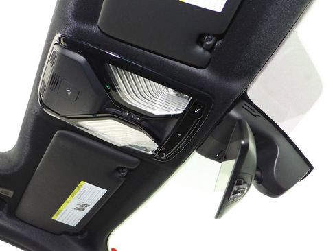 Used 2023 BMW 330e w/ Driving Assistance Package image 17