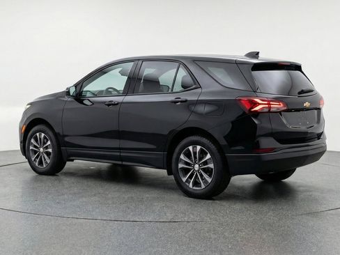 Used 2025 Chevrolet Equinox LT FWD image 6