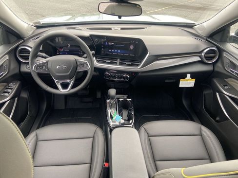 New 2025 Chevrolet Trax ACTIV w/ Driver Confidence Package FWD image 19