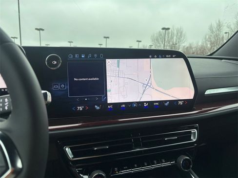 New 2026 Chevrolet Traverse Z71 w/ Driver Confidence Package image 33