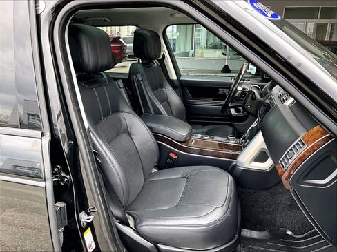 Used 2020 Land Rover Range Rover HSE image 11