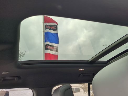 Used 2023 Land Rover Defender 110 X image 23