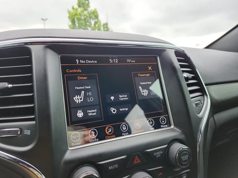 Used 2018 Jeep Grand Cherokee Altitude AWD/4WD image 22