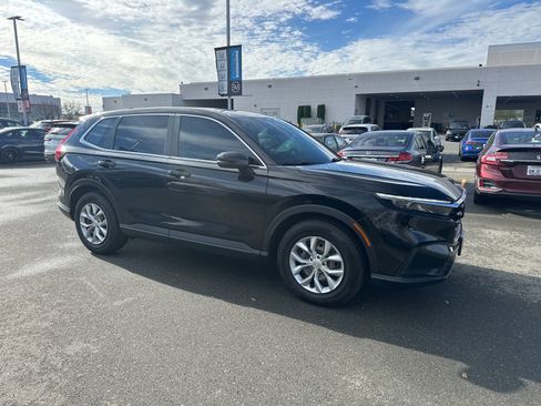 Used 2024 Honda CR-V LX image 2