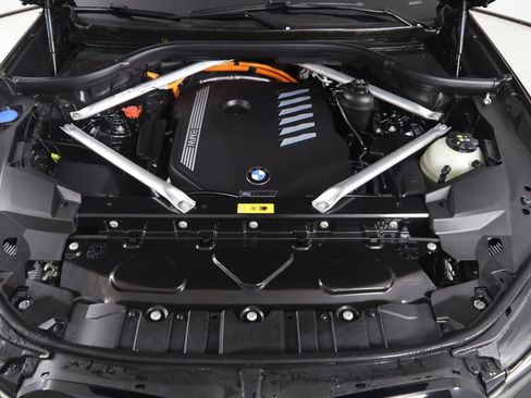 Used 2023 BMW X5 xDrive45e w/ M Sport Package image 66