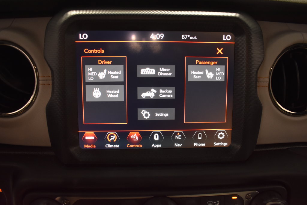 Used 2022 Jeep Wrangler Unlimited Sahara AWD/4WD image 23