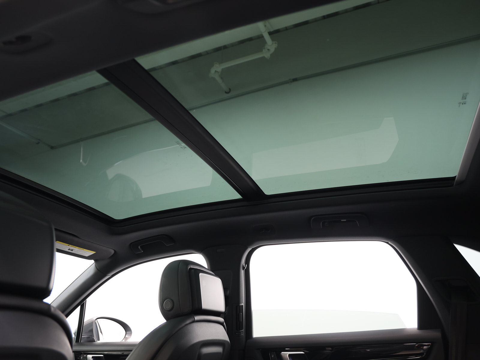 Certified 2023 Porsche Cayenne AWD/4WD image 37