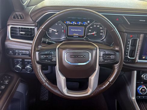 Used 2021 GMC Yukon Denali w/ Denali Premium Package AWD/4WD image 36