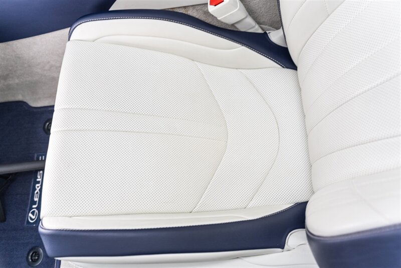 Used 2024 Lexus LC 500 Convertible RWD image 38