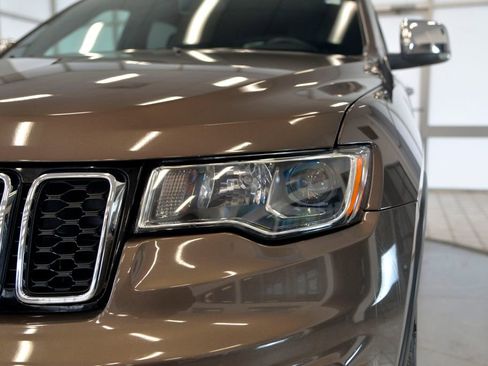 Used 2019 Jeep Grand Cherokee Limited image 11