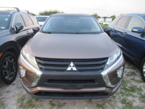 Used 2018 Mitsubishi Eclipse Cross LE AWD/4WD image 2
