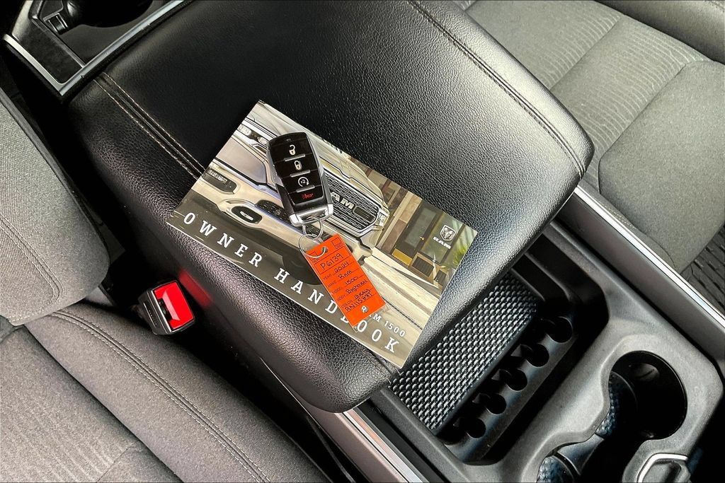 Used 2024 RAM 1500 Big Horn AWD/4WD image 35