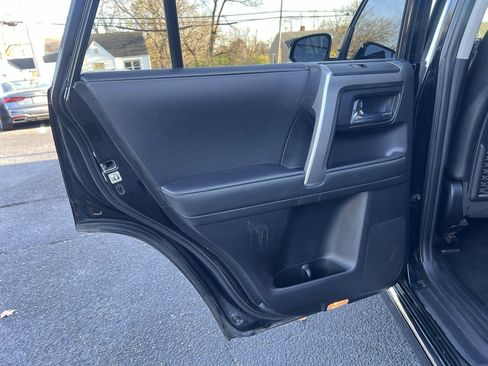 Used 2021 Toyota 4Runner Limited image 31