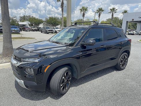 Certified 2023 Chevrolet TrailBlazer LT w/ Convenience Package FWD image 81