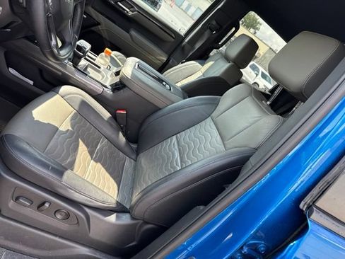 Used 2022 Chevrolet Silverado 1500 ZR2 AWD/4WD image 6