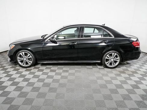 Used 2016 Mercedes-Benz E 350 4MATIC Sedan image 2