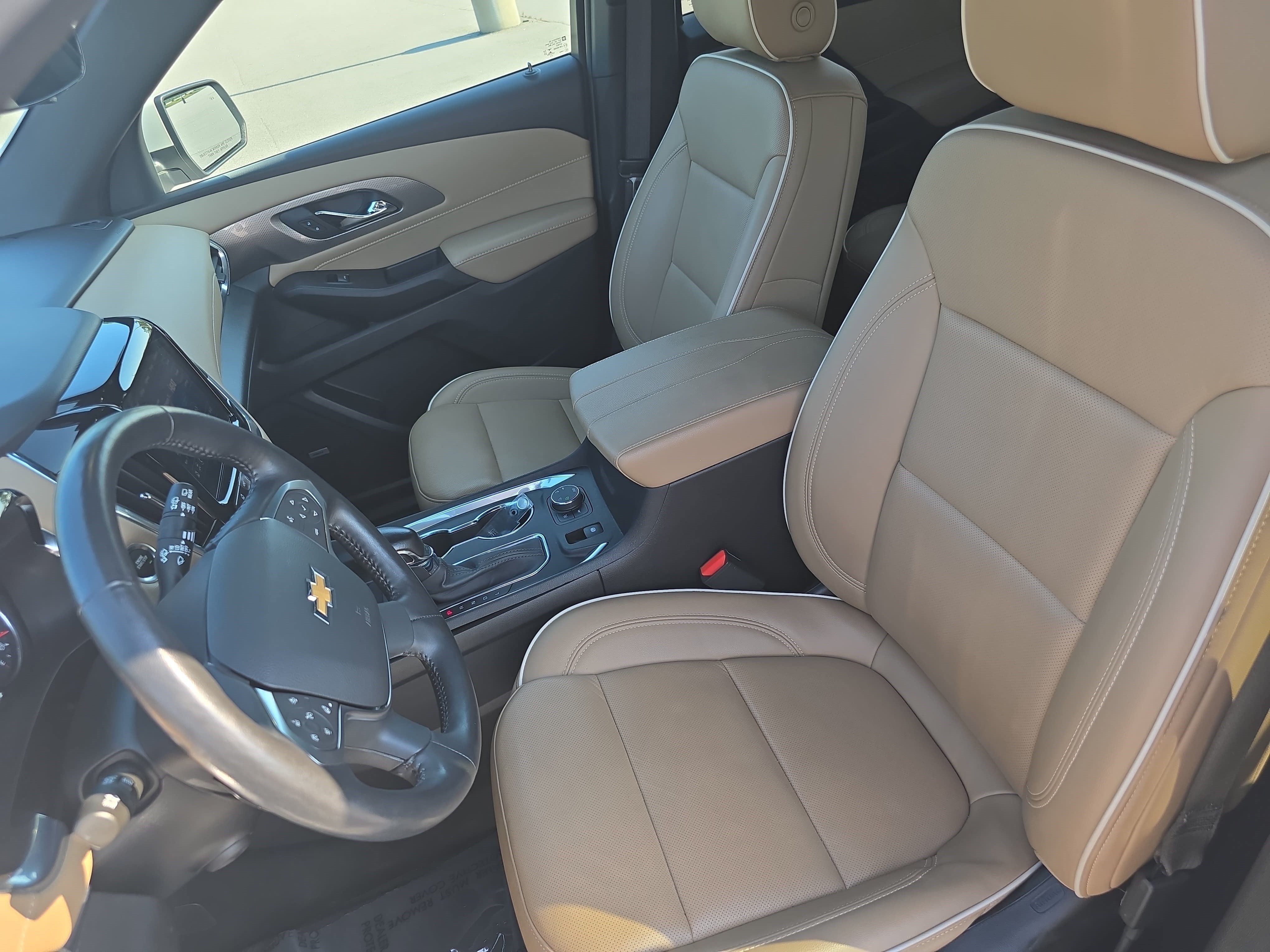 Used 2022 Chevrolet Traverse Premier AWD/4WD image 18