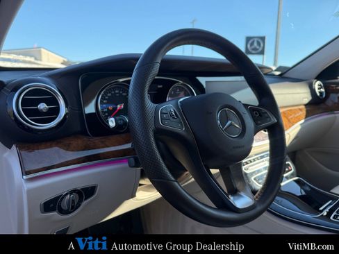 Used 2017 Mercedes-Benz E 300 4MATIC image 17