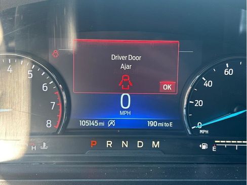 Used 2020 Ford Explorer XLT image 18