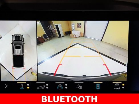 Used 2022 Chevrolet Silverado 1500 ZR2 w/ Technology Package image 14