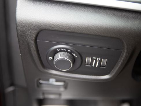 Used 2024 Jeep Grand Cherokee Altitude AWD/4WD image 18