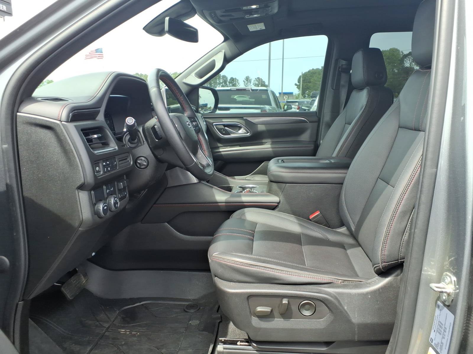 Used 2022 Chevrolet Tahoe RST w/ Luxury Package RWD image 19