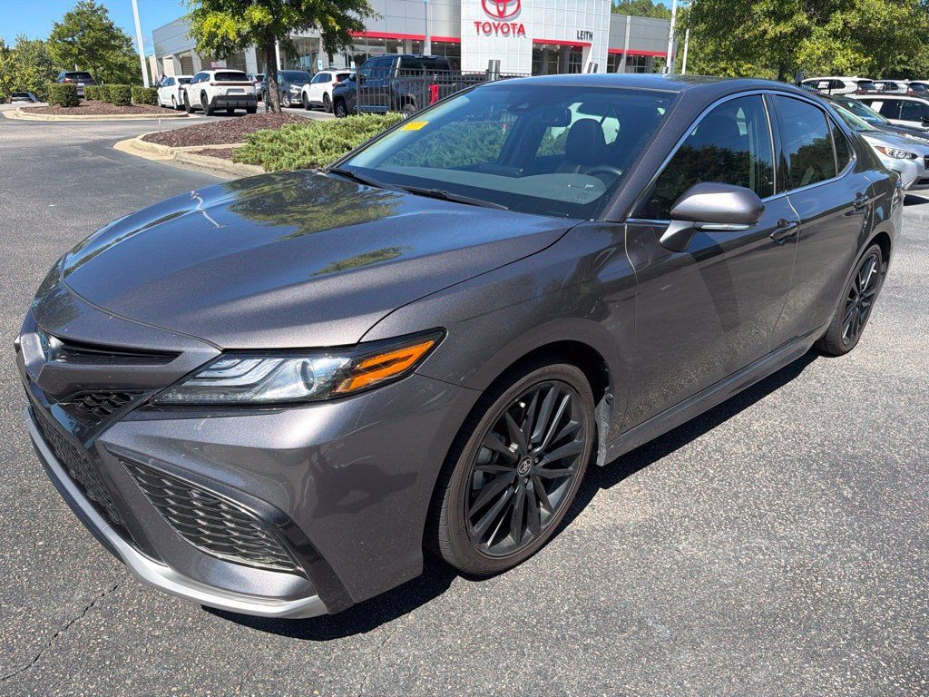 Used 2022 Toyota Camry XSE FWD image 1