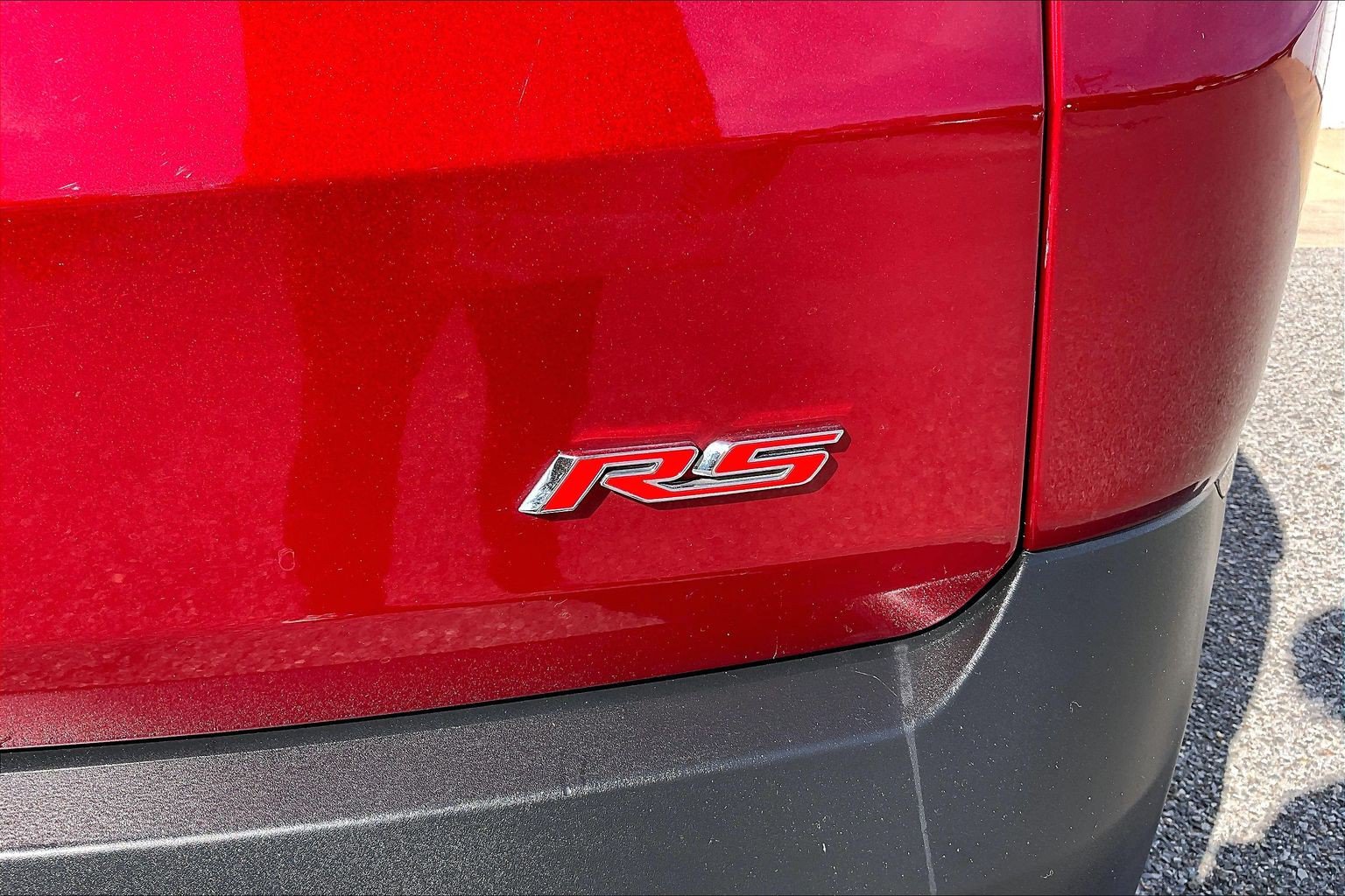 Used 2023 Chevrolet Traverse RS FWD image 10