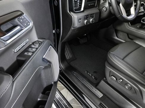 New 2025 GMC Sierra 1500 Denali image 8