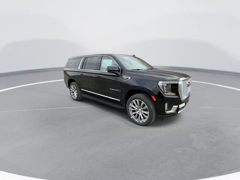 Used 2024 GMC Yukon XL Denali image 2