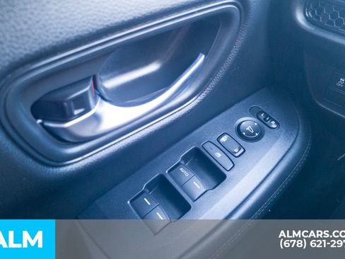 Used 2023 Honda HR-V LX image 31