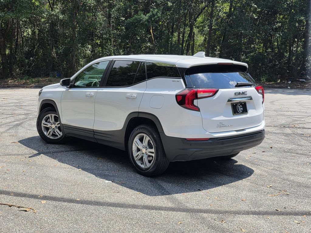 Used 2022 GMC Terrain SLE FWD image 4