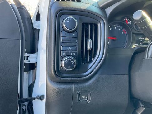 Used 2022 Chevrolet Silverado 2500 Custom image 8