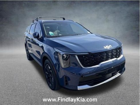 Certified 2025 Kia Sorento S w/ Panoramic Sunroof Package FWD image 2
