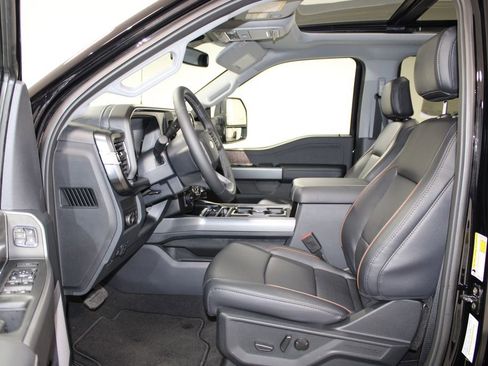 New 2026 Ford F250 Lariat w/ Black Appearance Package image 25