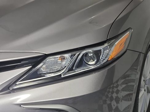 Used 2022 Toyota Camry LE FWD image 28