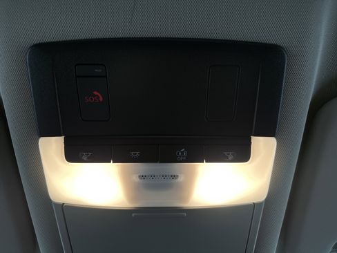 Certified 2025 Nissan Rogue SV image 29