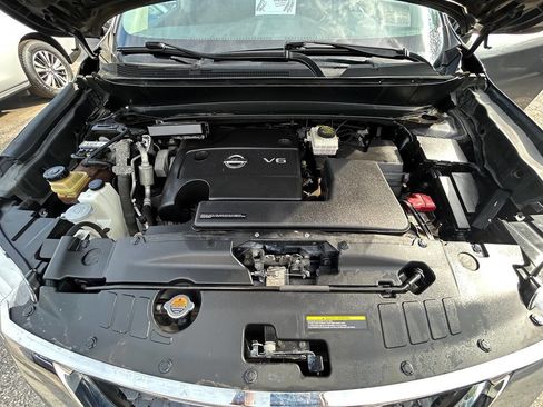 Used 2016 Nissan Pathfinder SV w/ Cargo Package image 16