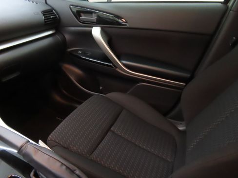 New 2025 Mitsubishi Eclipse Cross LE image 18