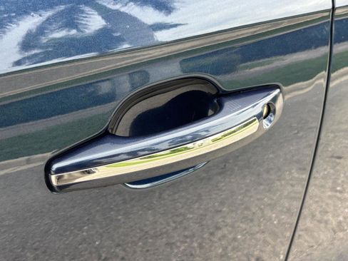 Used 2017 Lincoln MKX Reserve w/ Driver Assistance Package image 43