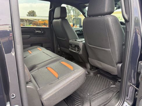 Used 2024 GMC Sierra 2500 AT4 w/ AT4 Premium Plus Package AWD/4WD image 18
