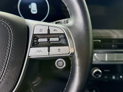 Used 2024 Kia Telluride SX Prestige w/ Towing Package image 25