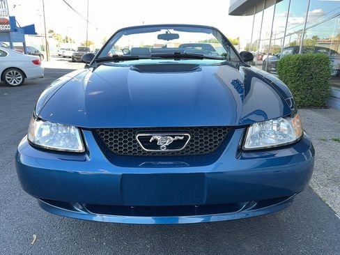Used 2000 Ford Mustang Convertible RWD image 26