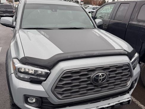 Used 2021 Toyota Tacoma TRD Off-Road w/ TRD Premium Off Road Package image 2