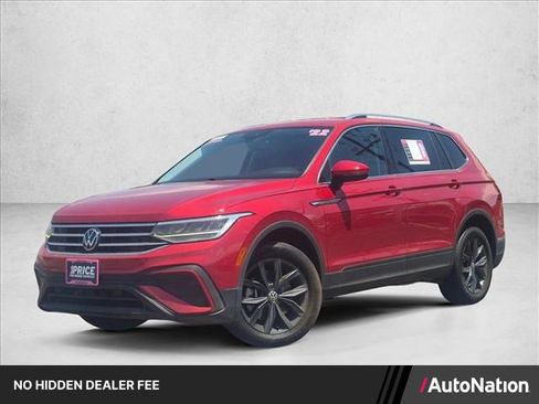 Used 2022 Volkswagen Tiguan SE FWD image 1