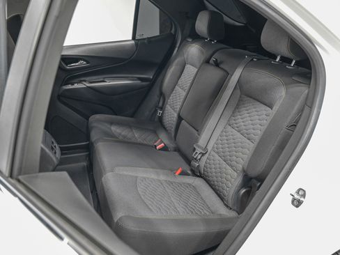 Used 2021 Chevrolet Equinox LT image 29